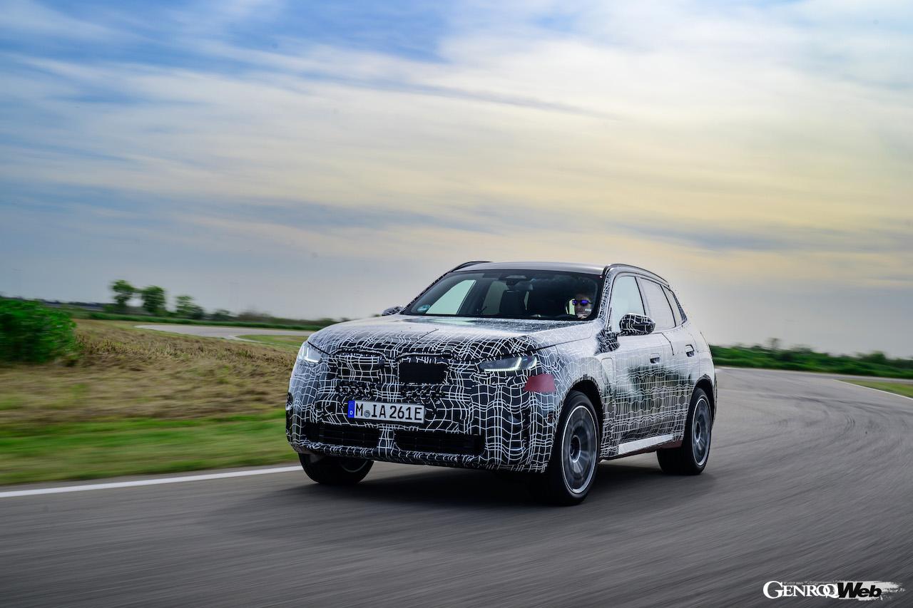 BMWはフランスのミラマスで行われた、新型「BMW X3」のテスト写真を公開した。