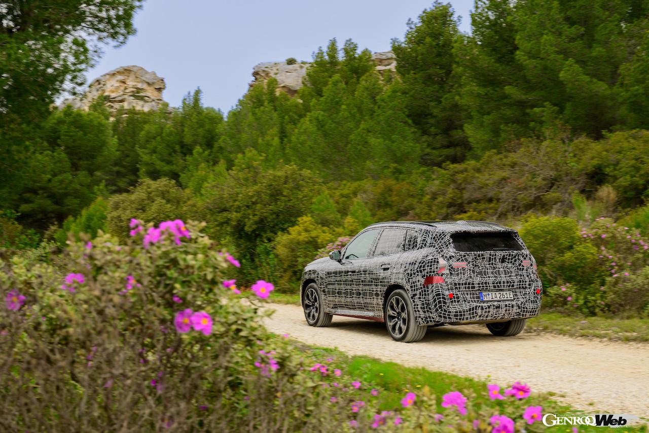 BMWはフランスのミラマスで行われた、新型「BMW X3」のテスト写真を公開した。