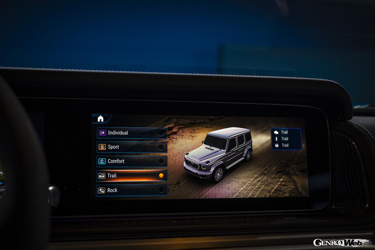 フル電動クロスカントリー4WD「メルセデス・ベンツ G 580 with EQ テクノロジー」のインテリア。