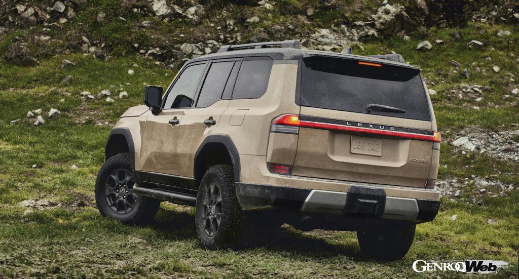 100台が先行導入される「レクサス GX550 “OVERTRAIL+”」の走行シーン。