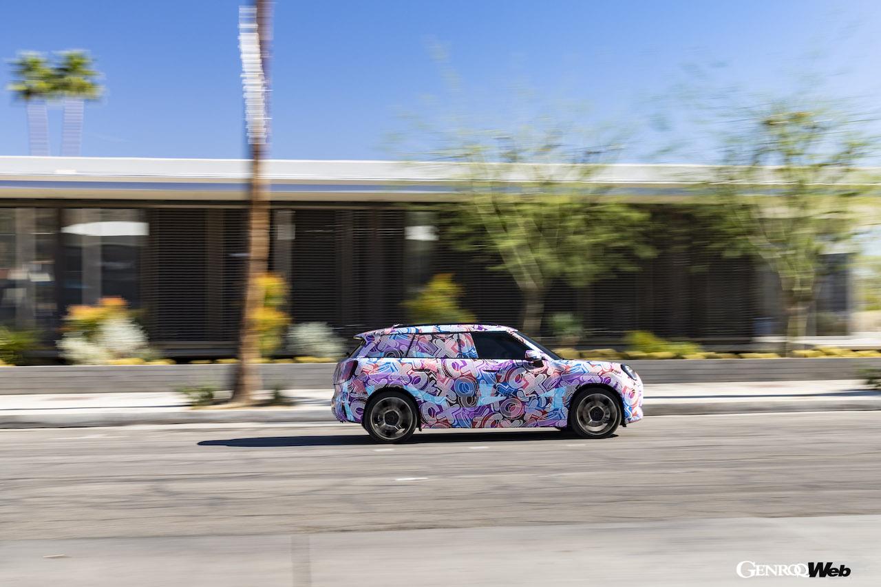 北京開催の「オートチャイナ2024」で生産仕様が初公開される「MINI エースマン」。