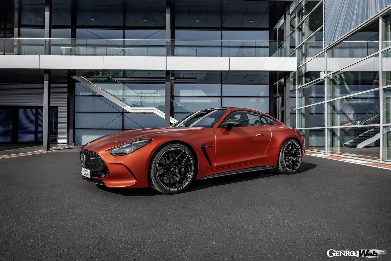 トップパフォーマンスモデル「メルセデス AMG GT 63 S E パフォーマンス」のエクステリア。