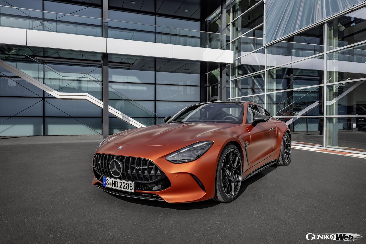 トップパフォーマンスモデル「メルセデス AMG GT 63 S E パフォーマンス」のエクステリア。