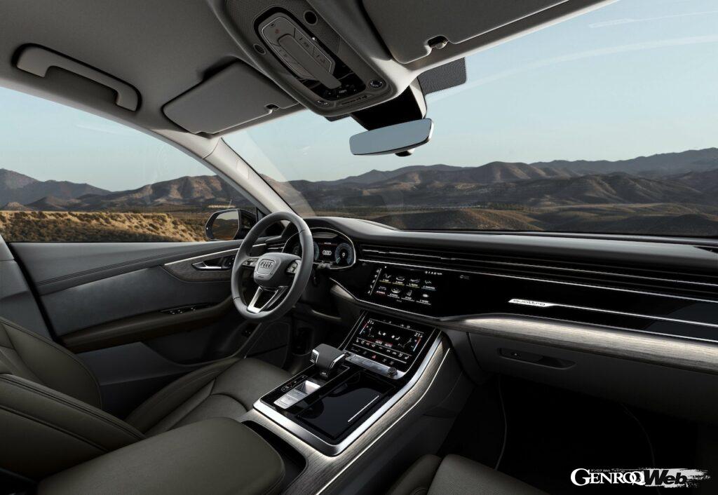 「アウディ Q8 60 TFSI e クワトロ」改良新型のインテリア。