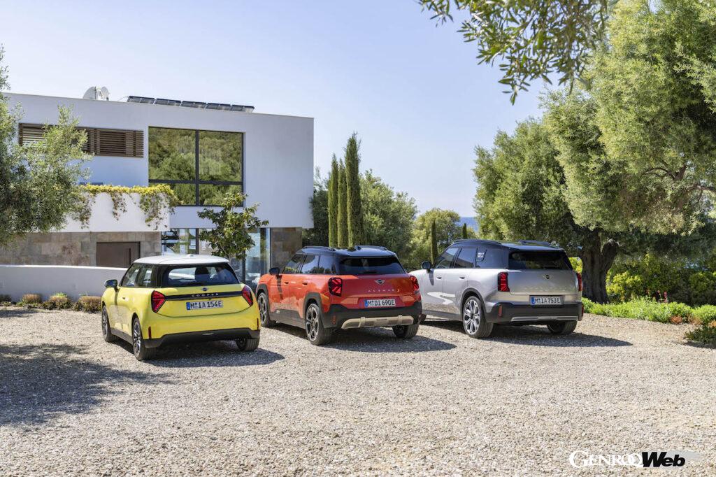 フル電動クロスオーバー「MINI エースマン」が登場し、3台が揃った新世代MINIラインナップ。