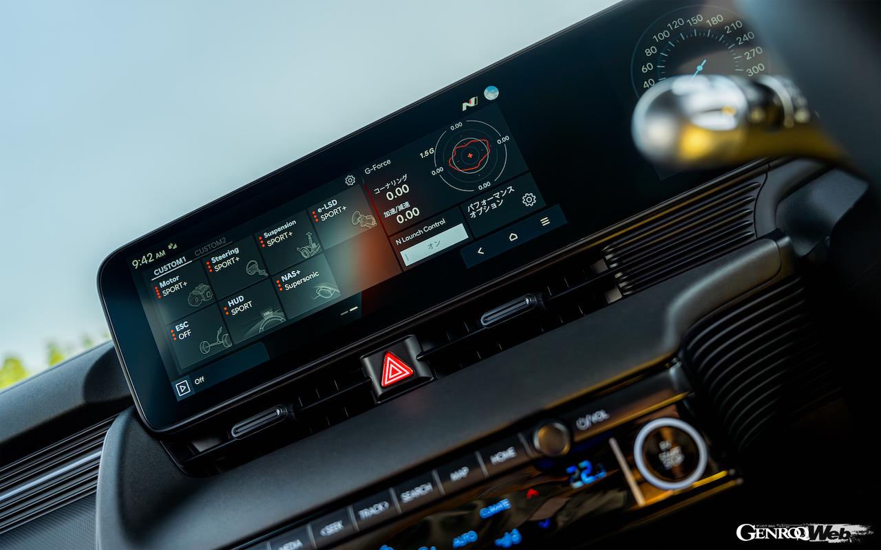 ヒョンデ初のパフォーマンスEV「アイオニック 5 N」のインテリア。