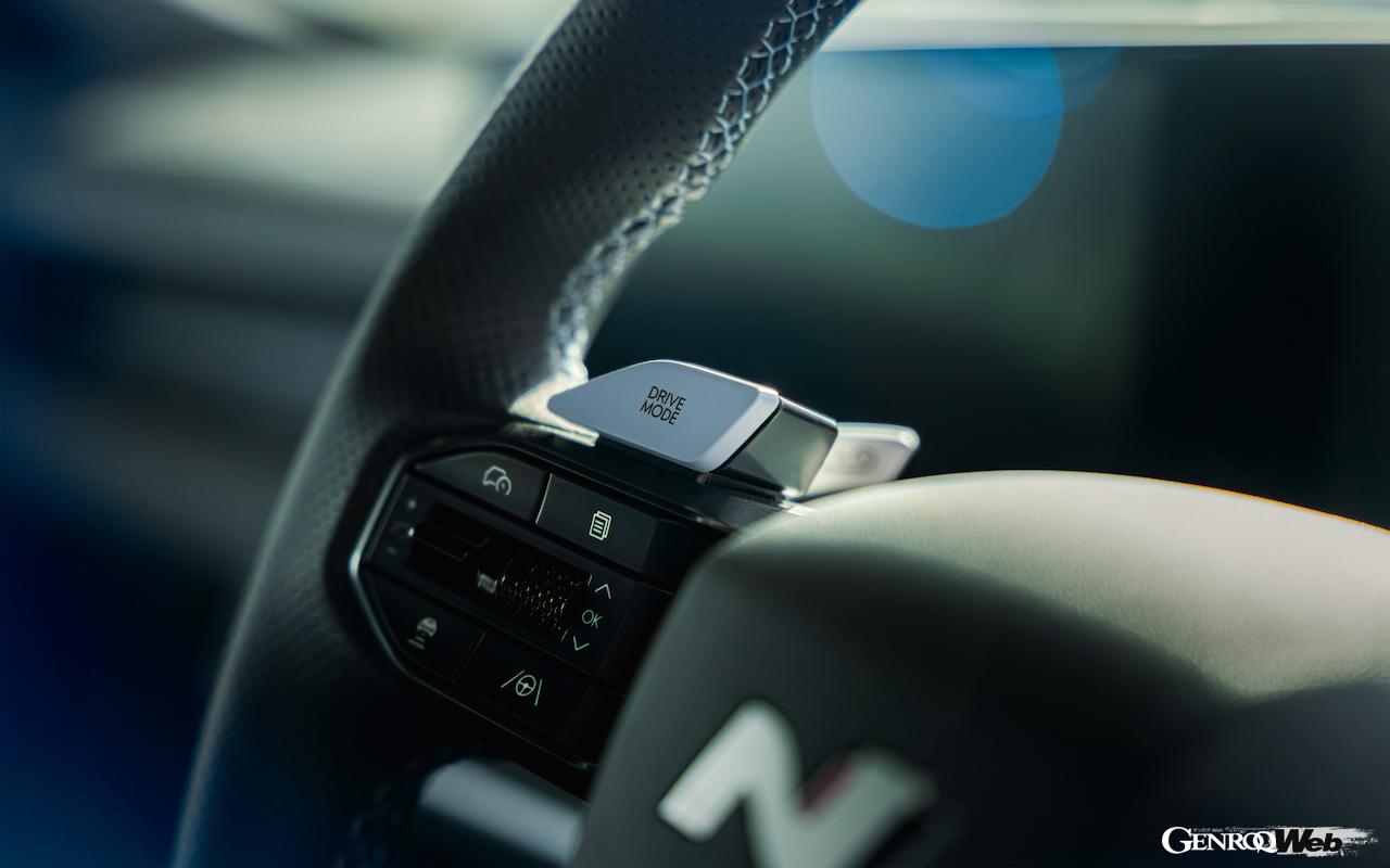 ヒョンデ初のパフォーマンスEV「アイオニック 5 N」のインテリア。