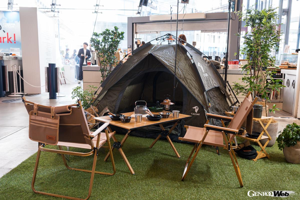 会場内のパネルに「ありかも POINT」を書き込むと、イベントオリジナルステッカー、キャップ、タオルなどのオリジナルグッズや、トークイベント登壇者のグッズが当たるクレーンゲームができるキャンペーンも行われるという。