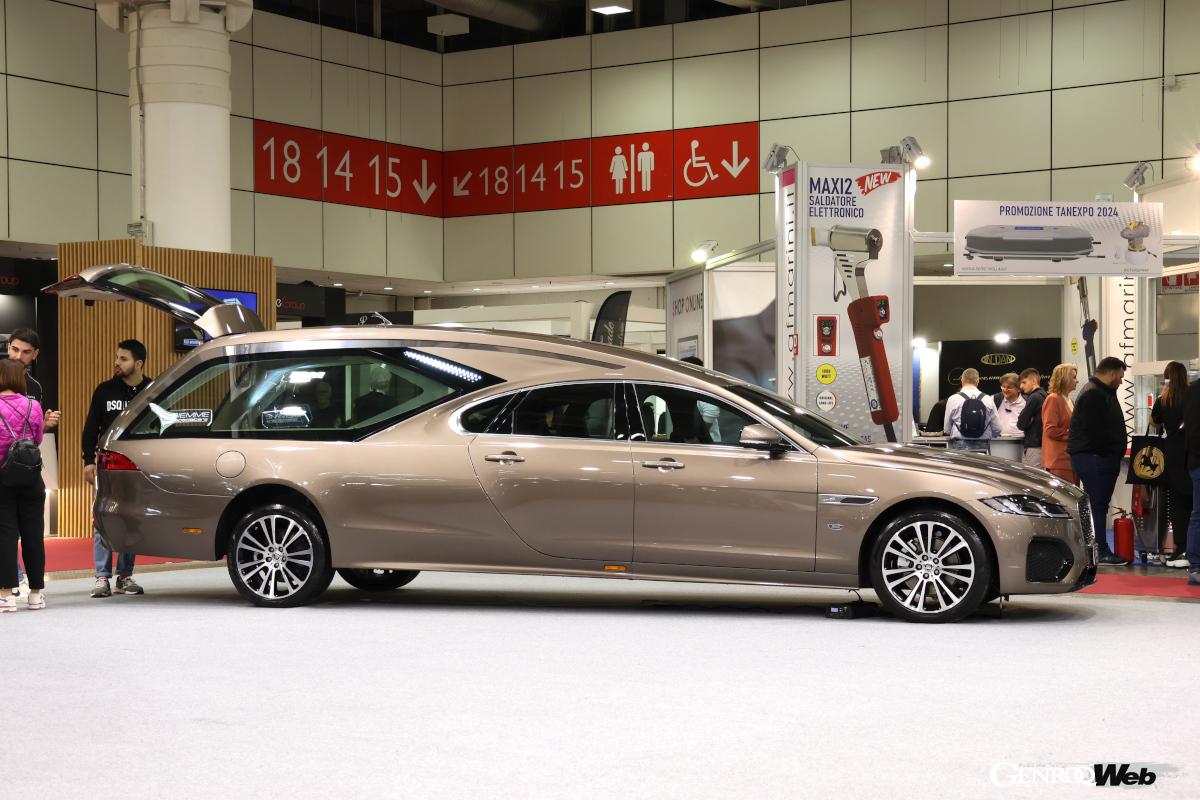 「ビーエッメ・スペシャルカーズ」による「ゼニット」は、ジャガーXFを基にしている。