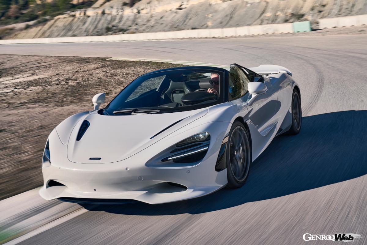 スーパースポーツ界で高い評価を受けた720Sの正常進化型「750S