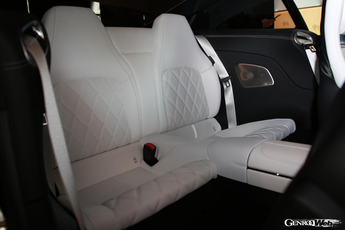 オプションの2＋2シートは身長150cmまで対応となる。