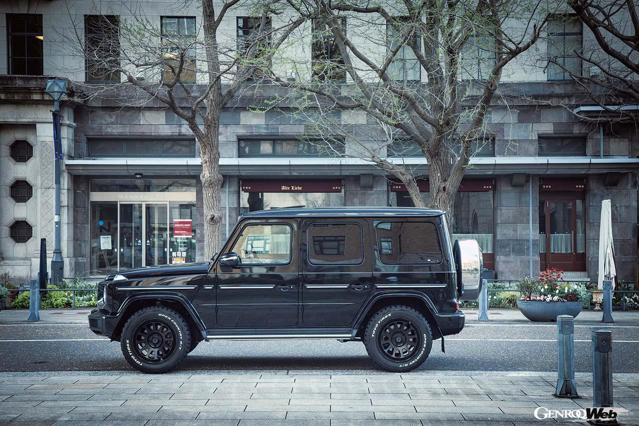 G350dを筆頭にAMGキャリパーを持たないW463A型にオーバルはマッチングする。このカモフラ柄のセンターオーナメントは「ごぶやまパート2」の専売品。同店でホイールを購入することで手に入れることができる。