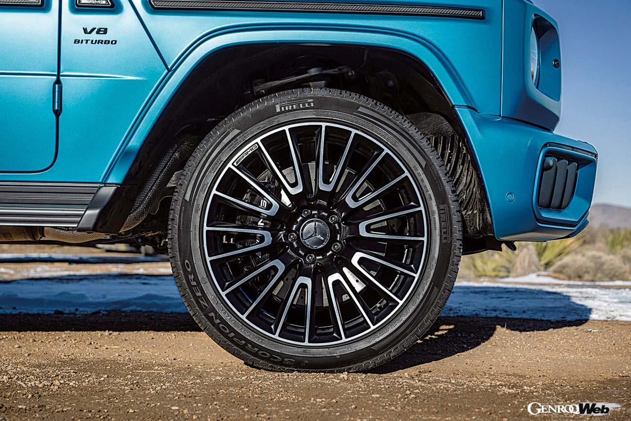 G63に搭載される4.0リッターV8ツインターボのアウトプットは変更はないが、ISGにより20PS/200Nmがアドオンされた。0-100km/h加速は4.3秒と快速だ。