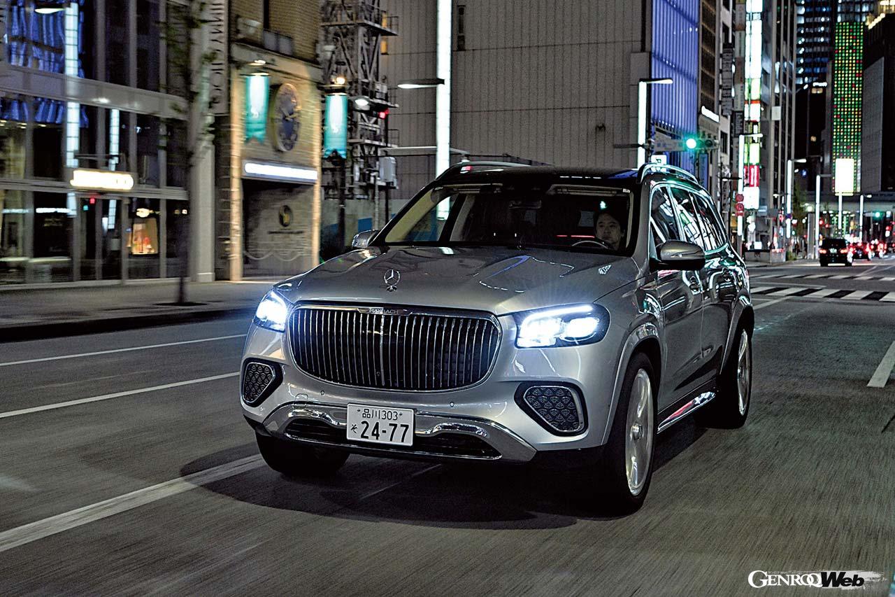 走行モードは「コンフォート」が標準、ほか「スポーツ」「マイバッハ」「カーブ」の4つが用意される。それぞれの違いは非常に明確だ。