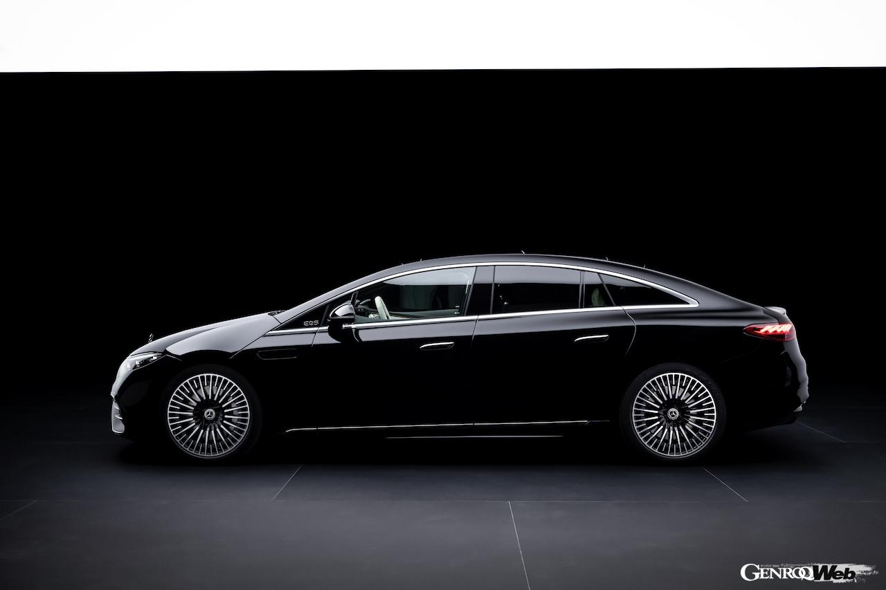 フル電動フラッグシップ「メルセデス・ベンツ EQS」改良新型のエクステリア。