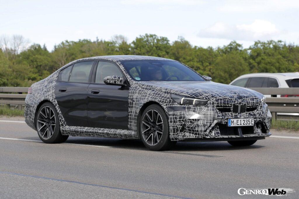 「XM」のエンジンを流用すると見られ、BMWのセダン最強モデルとなるだろう。