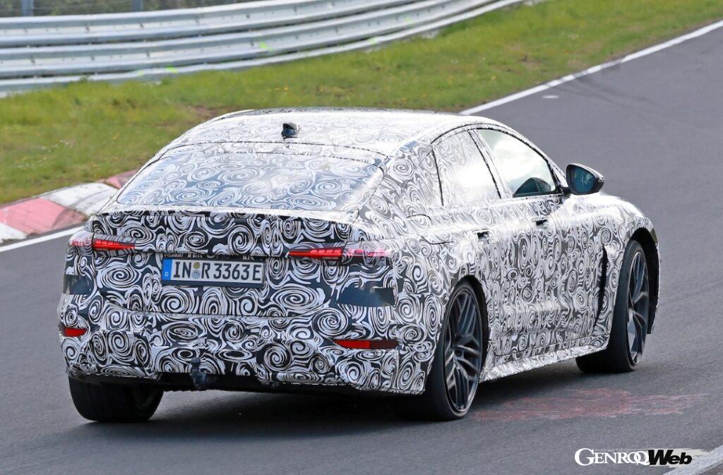 ホットバージョンのRSは、マカンターボを超えるパワフルな電動パワートレインを搭載する可能性もありそうだ。