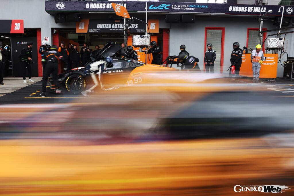 レース中盤以降に降り始めた雨によって、荒れた展開となってレースで、95号車が6位でフィニッシュ。マクラーレンにシーズン初のポイントを持ち帰った。