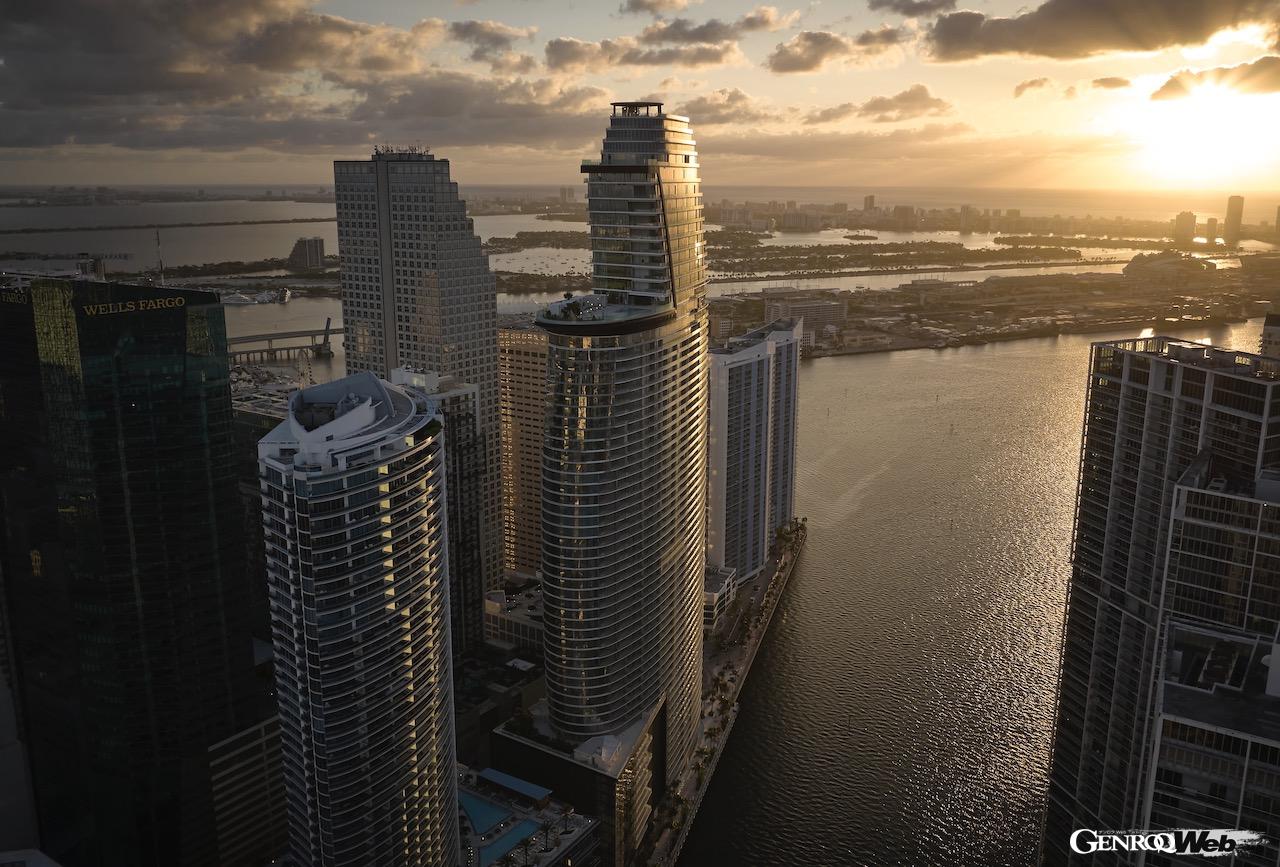 アストンマーティン初の不動産プロジェクト「アストンマーティン・レジデンス・マイアミ」の外観。