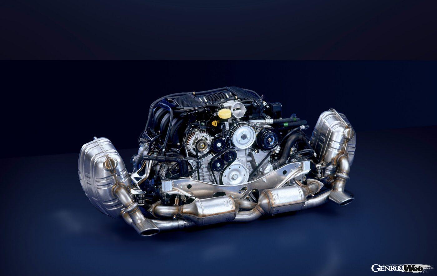 1997年にデビューした996型は、それまでの空冷から液冷に変更。多くの911ファンからの反発もあったが、空冷2バルブにこれ以上開発の余地はなかったという。