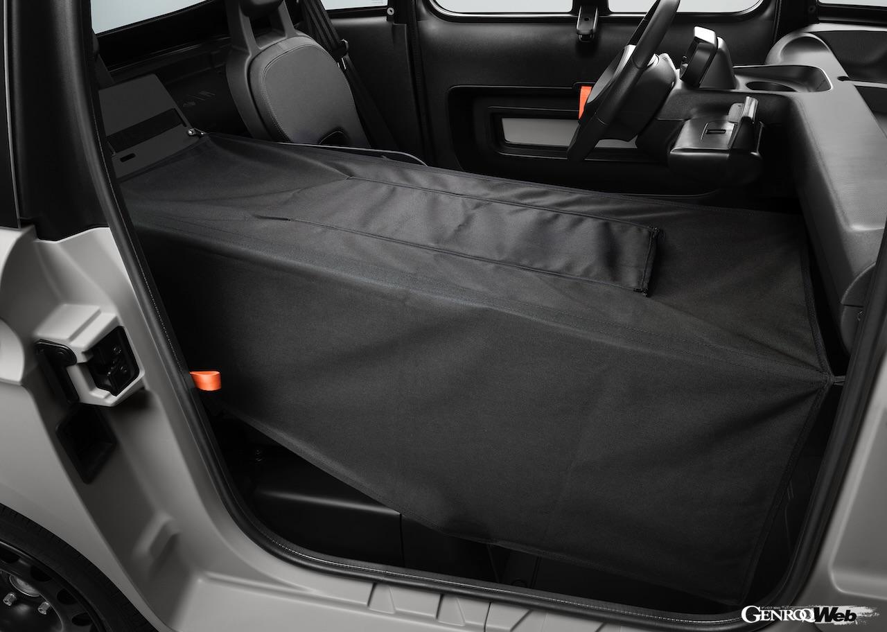 商用ユースからの様々な要望を受けて、シトロエンはラゲッジスペースとパッセンジャーシートを両立できる「マイ・カーゴ・キット」を開発した。