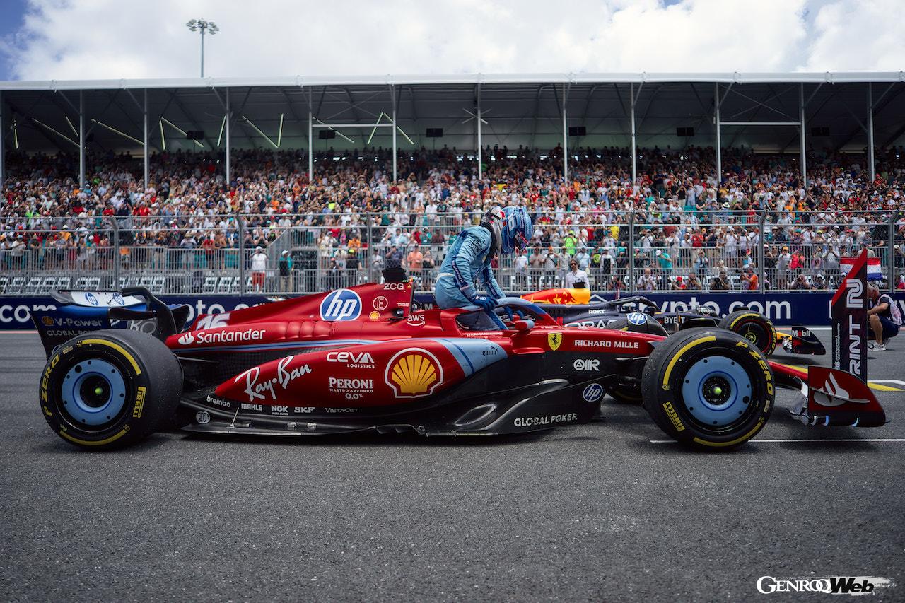 マイアミGP用に、歴史的なブルーのスペシャルカラーを纏った「フェラーリ SF-24」。