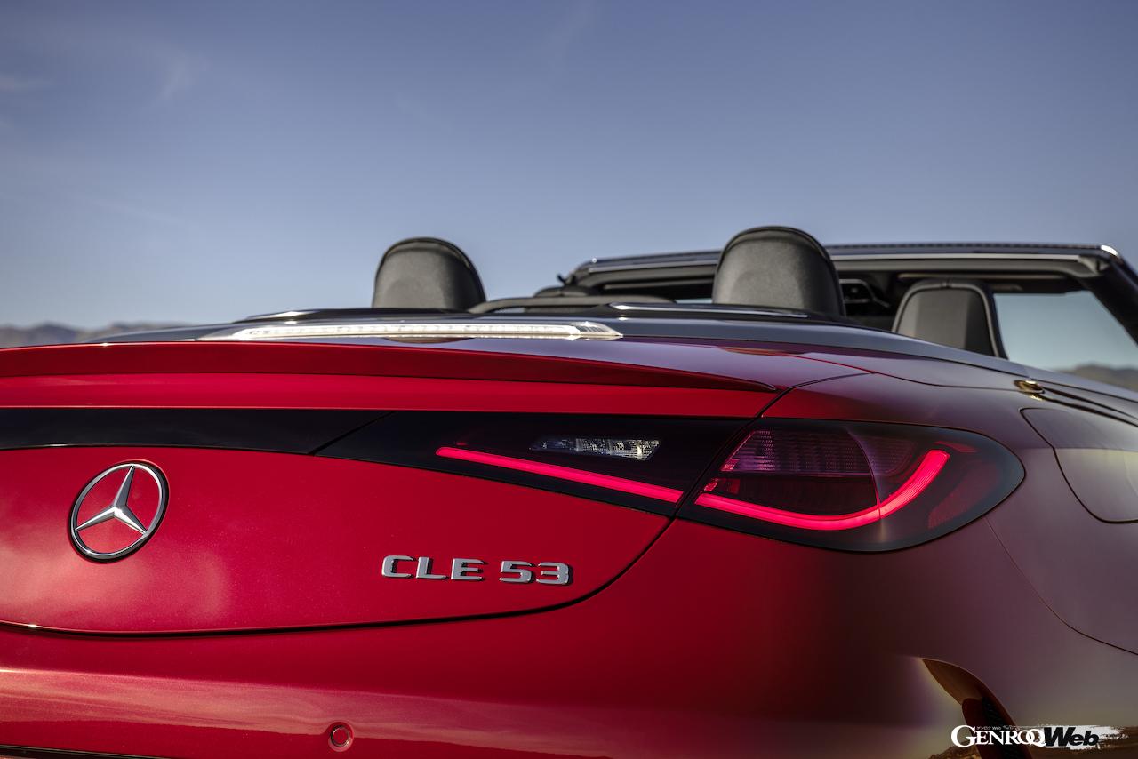 4シーターオープンスポーツ「メルセデス AMG CLE 53 4MATIC+ カブリオレ」のエクステリア。