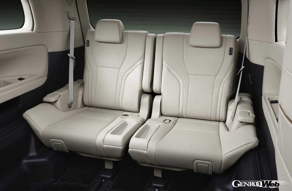 6人乗り仕様「レクサス LM500h ”version L”」のインテリリア。