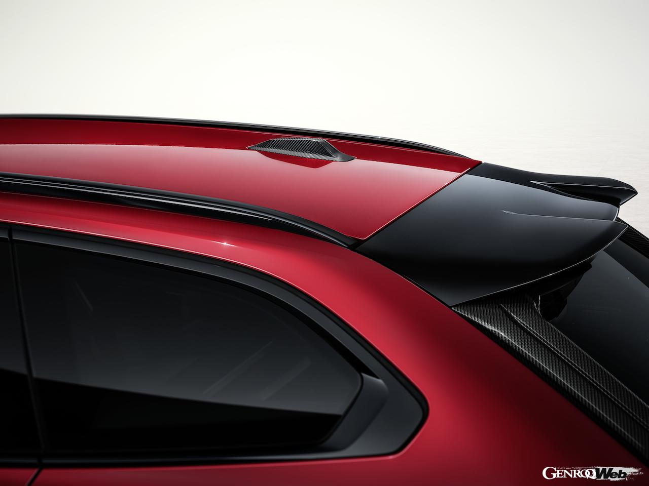 5シリーズ セダン／i5に続き、5シリーズ ツーリング／i5 ツーリング用の「BMW Mパフォーマンス・パーツ」が登場した。