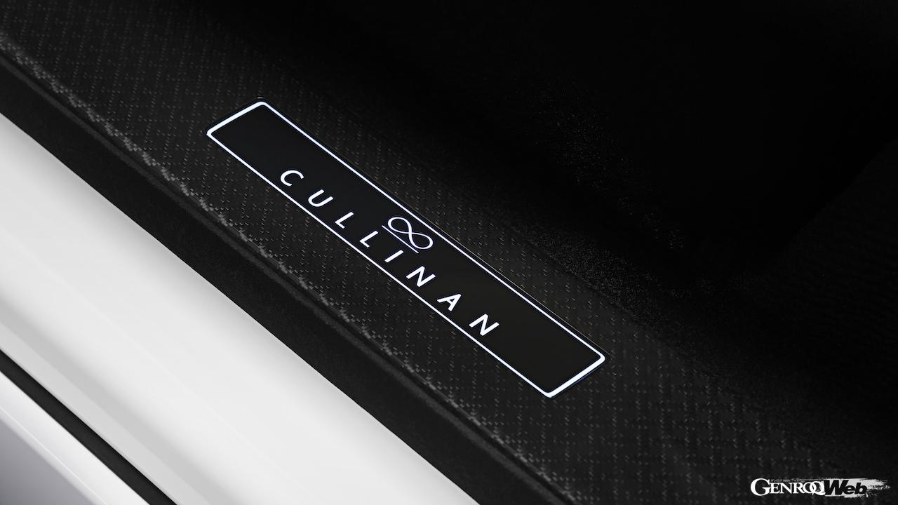 「ロールス・ロイス ブラックバッジ カリナン シリーズII」のインテリア。