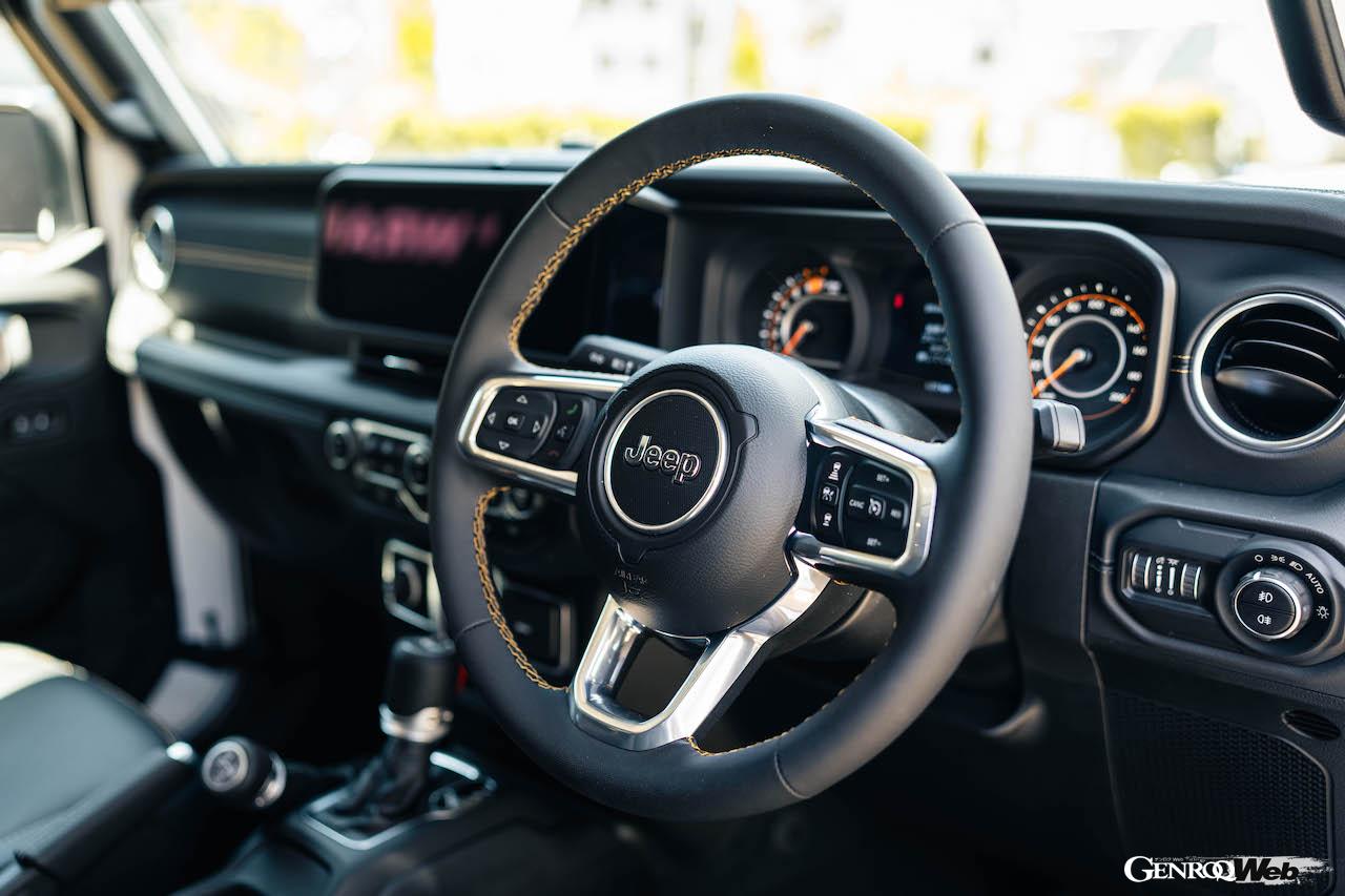 エクステリアを刷新した「ジープ ラングラー」改良新型のインテリア。