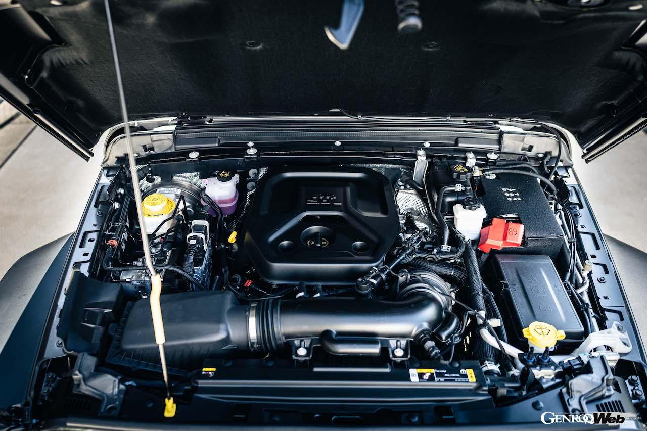 最高出力272PSを発揮する、2.0リッター直列4気筒DOHCターボエンジン。