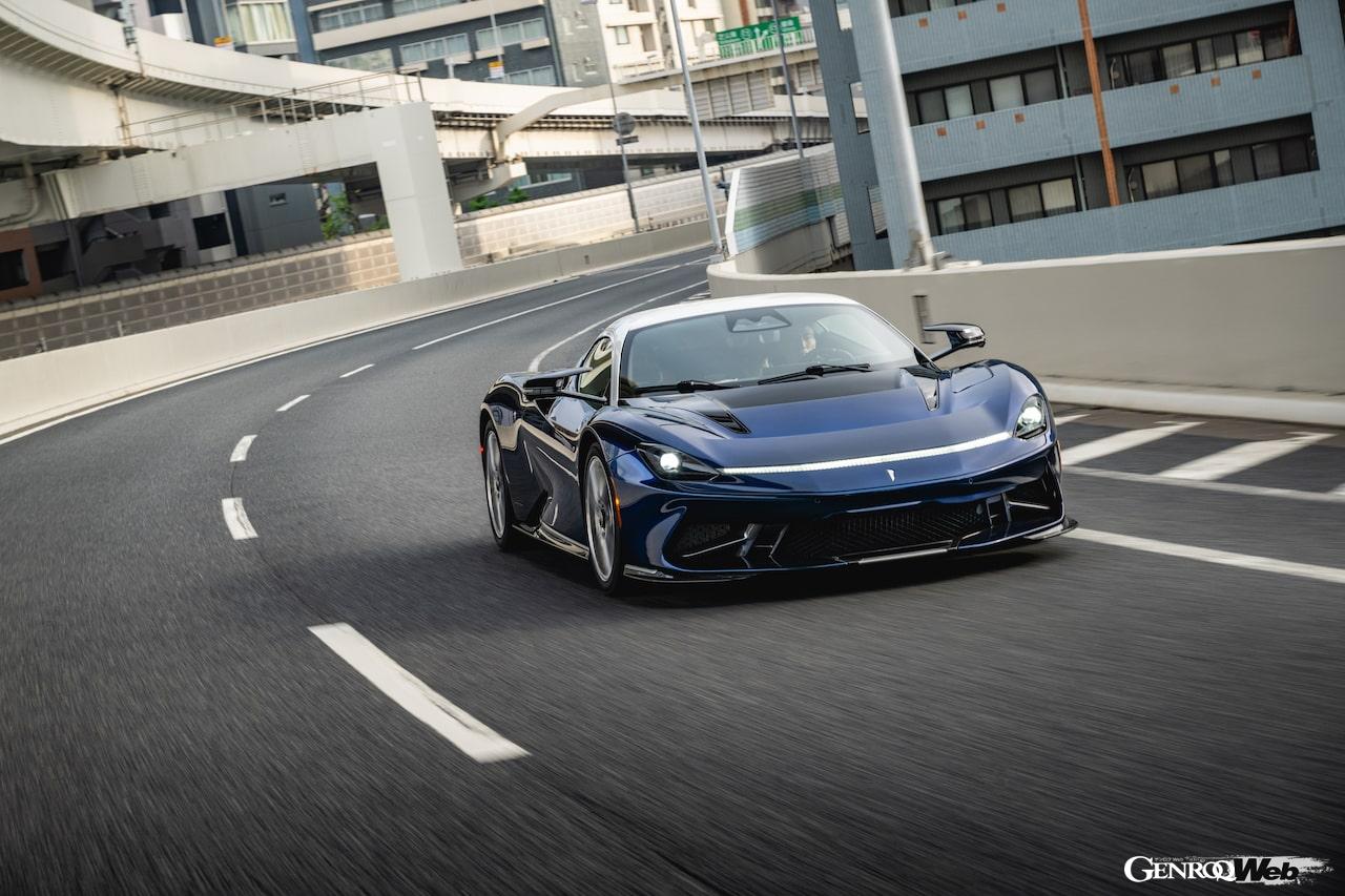 東京の街並みを疾走する、アウトモビリ・ピニンファリーナ バッティスタ チンクアンタチンクエ。