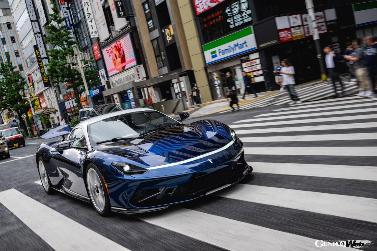東京の街並みを疾走する、アウトモビリ・ピニンファリーナ バッティスタ チンクアンタチンクエ。
