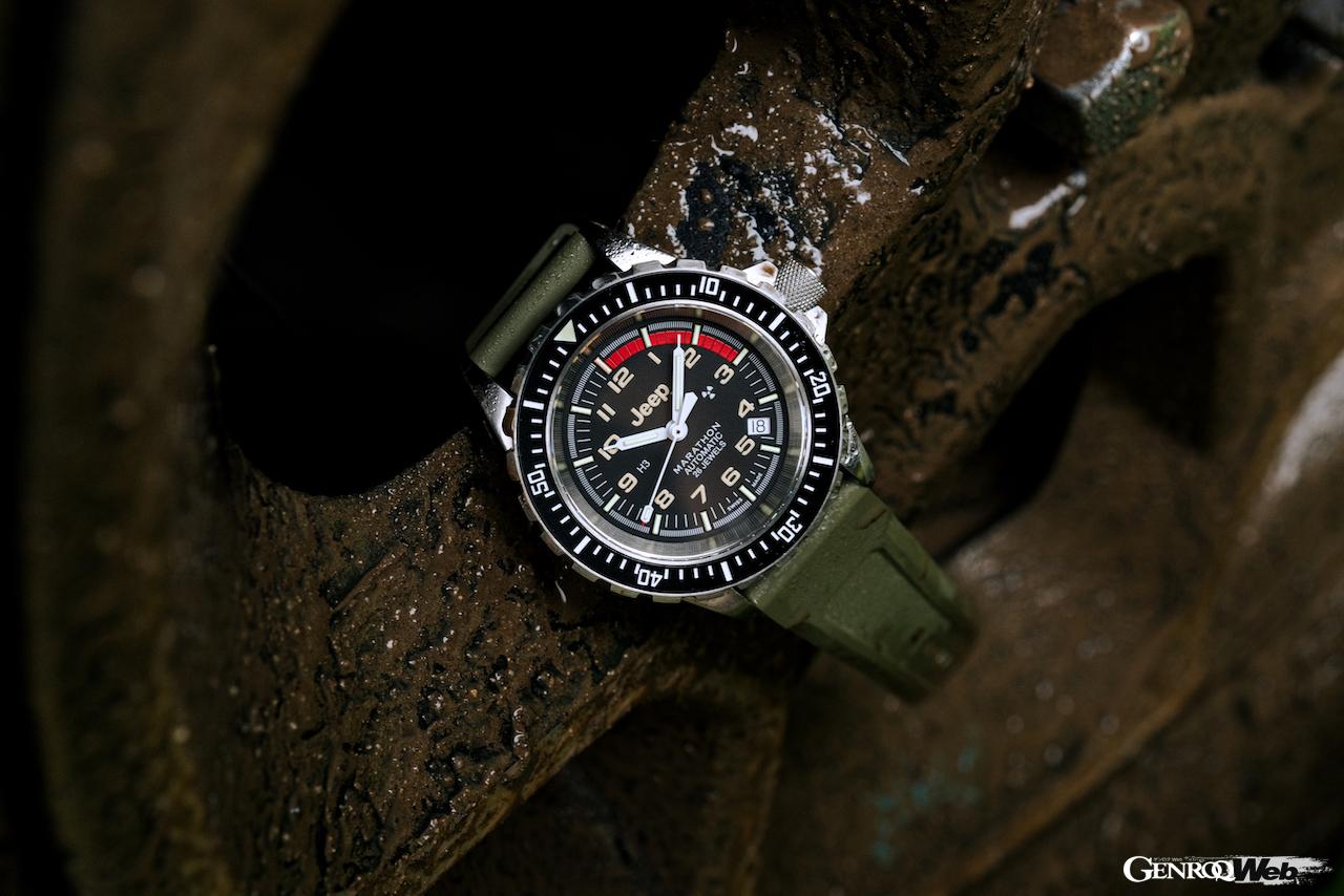 ジープとマラソン・ウォッチのコラボレーションによって開発された、オートマチックタイプの「ジープ ルビコン GSAR （Jeep Rubicon GSAR）」。
