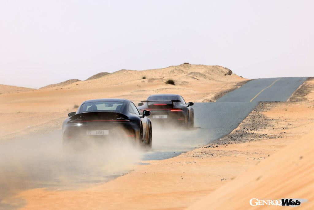 ドバイで行われた、911 ハイブリッドの最終テスト。