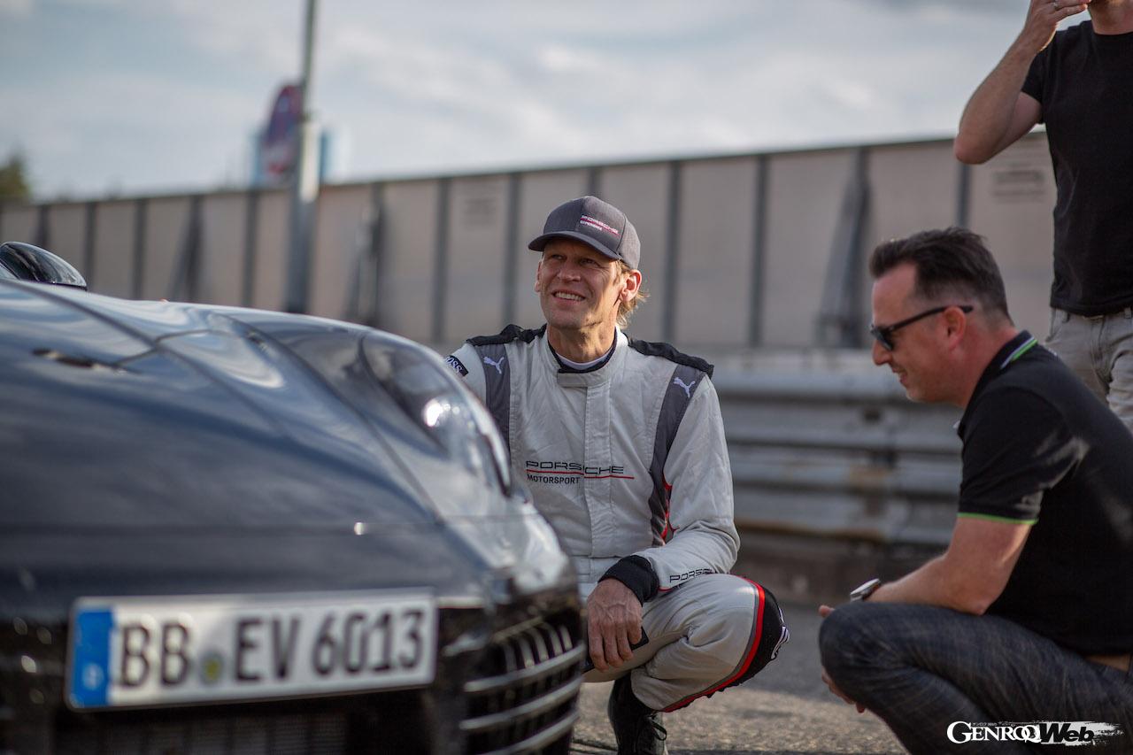 テストプログラムには、ニュルブルクリンク・ノルドシュライフェでの走行も含まれており、現行モデルを8.7秒上まわる、7分16秒934のラップタイムを記録した。