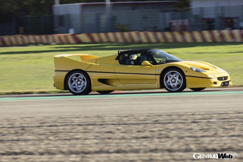 フェラーリは、ピレリがアフターマーケット用に販売するF40／F50用タイヤ、「Pゼロ」と「Pゼロ コルサ システム」の使用承認も行なった。