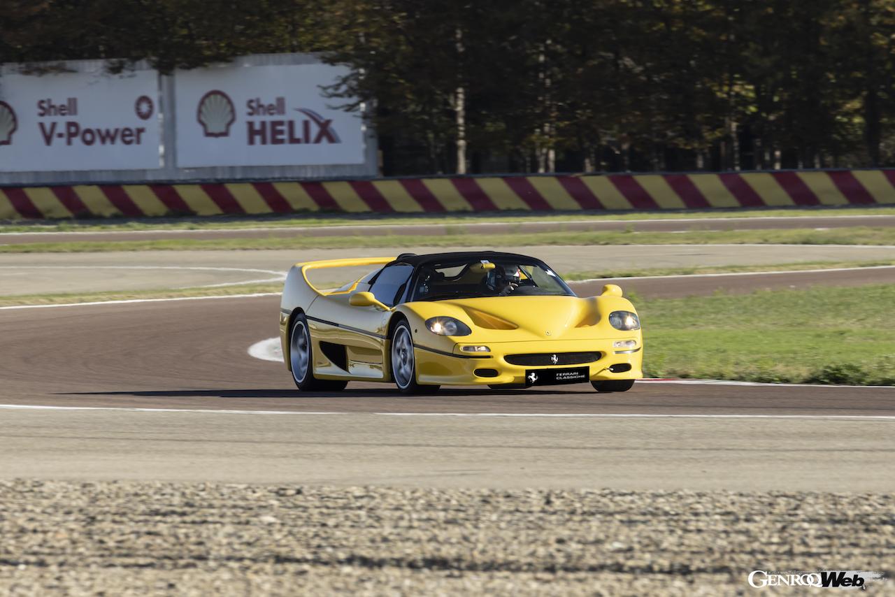 フェラーリは、ピレリがアフターマーケット用に販売するF40／F50用タイヤ、「Pゼロ」と「Pゼロ コルサ システム」の使用承認も行なった。