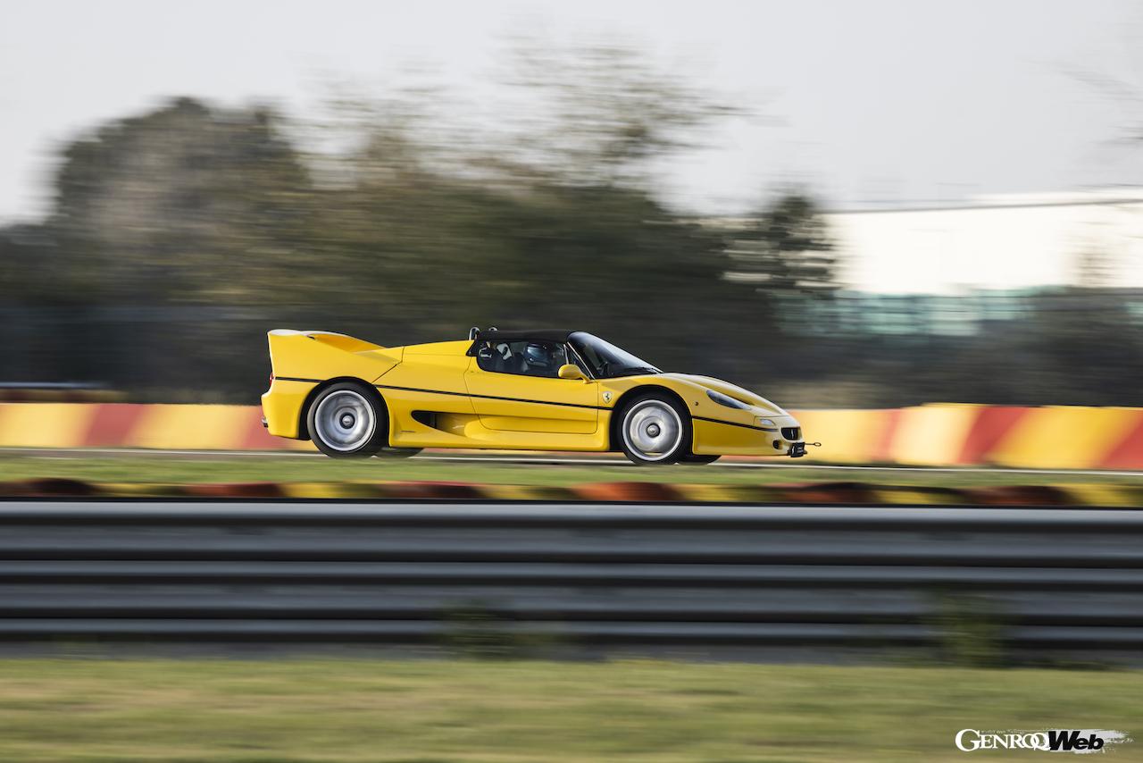 フェラーリは、ピレリがアフターマーケット用に販売するF40／F50用タイヤ、「Pゼロ」と「Pゼロ コルサ システム」の使用承認も行なった。