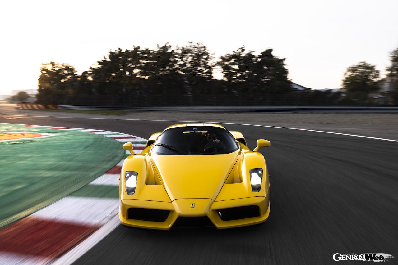 ピレリとフェラーリは、エンツォ フェラーリのために専用開発された「Pゼロ コルサ システム」のテストを完了したた。