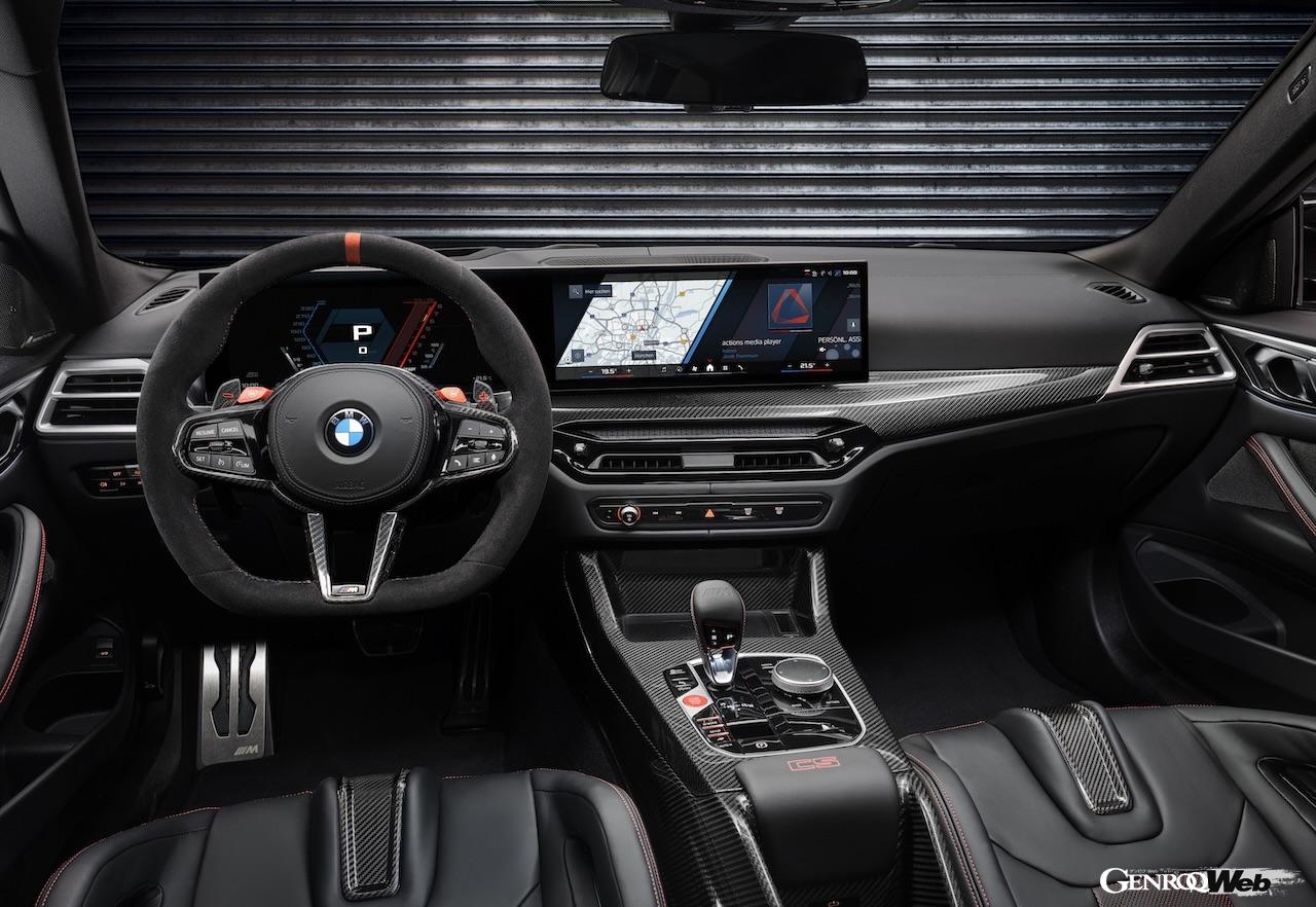 専用チューンが施された「BMW M4 CS」のコクピット。