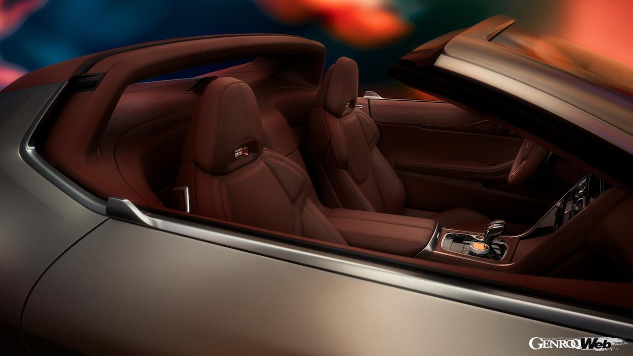 2シーターオープン「BMW コンセプト スカイトップ」のインテリア。