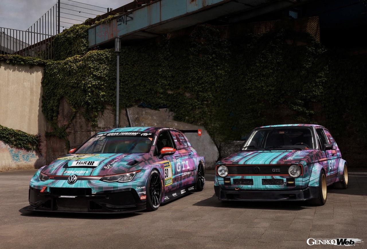 レーシング仕様の「ゴルフ GTI クラブスポーツ24h」と初代「フォルクスワーゲン ゴルフ GTI」。