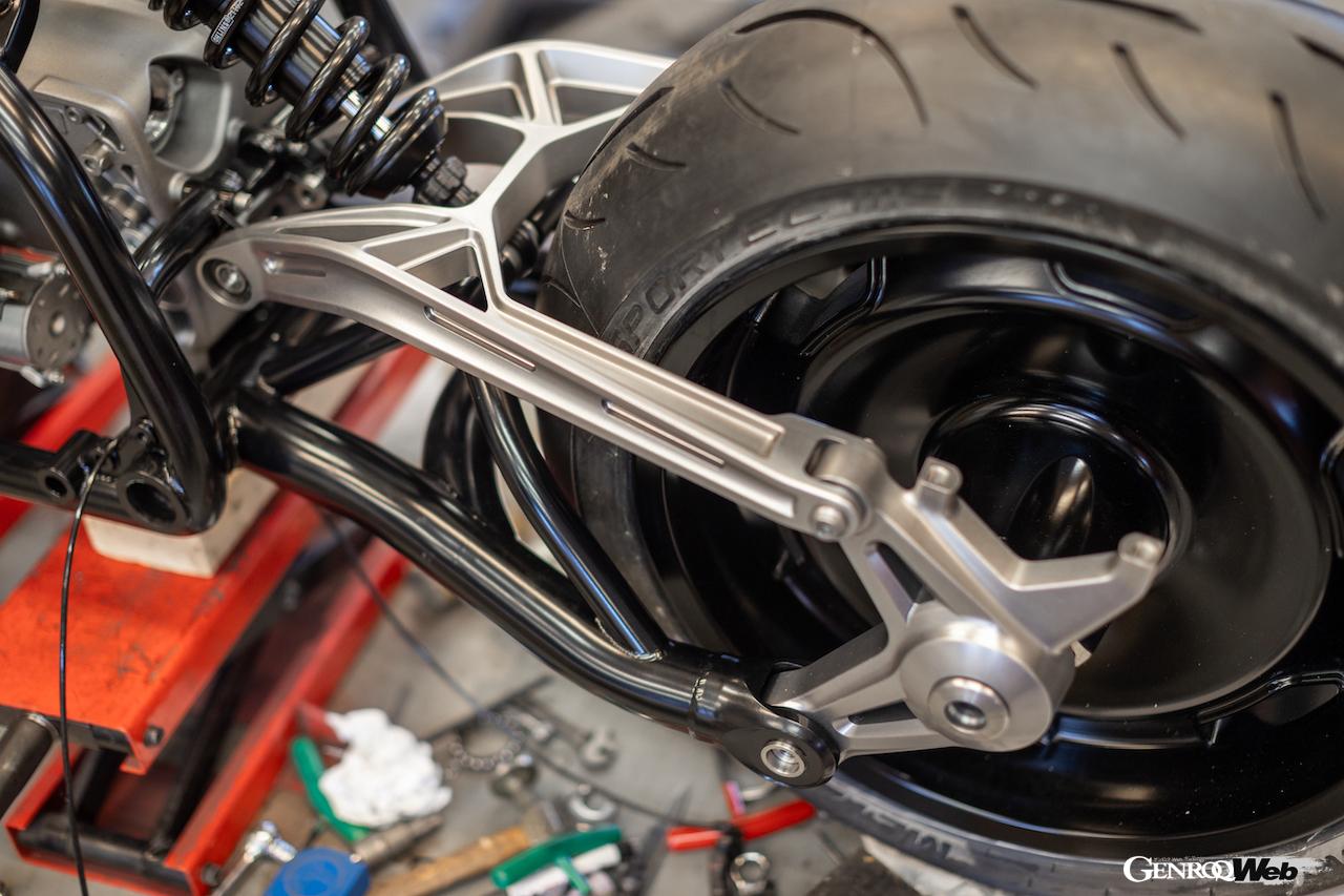 クラシカルなフォルムを持つ「BMW R20 コンセプト」の製作工程。