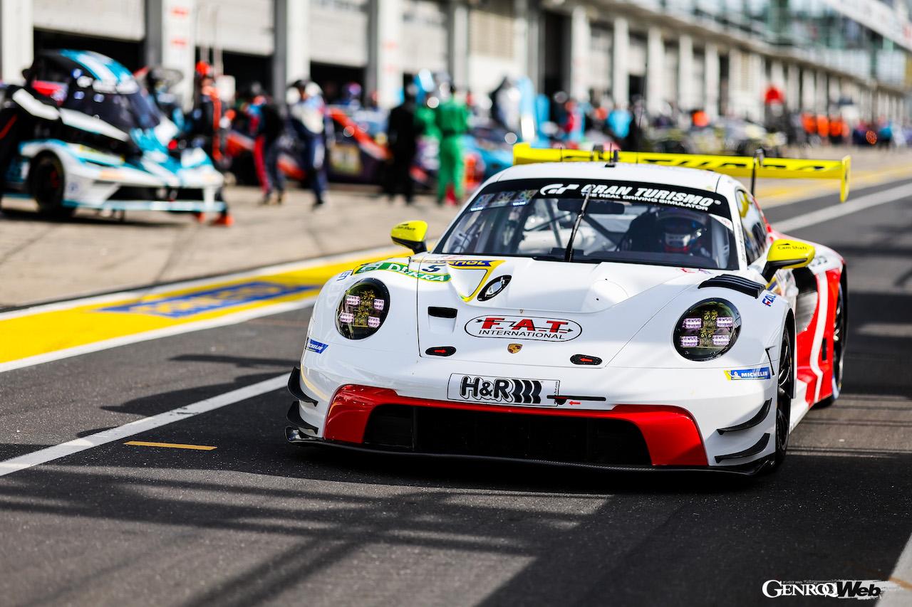 ニュルブルクリンク24時間で、総合優勝を狙う「ポルシェ 911 GT3 R」。