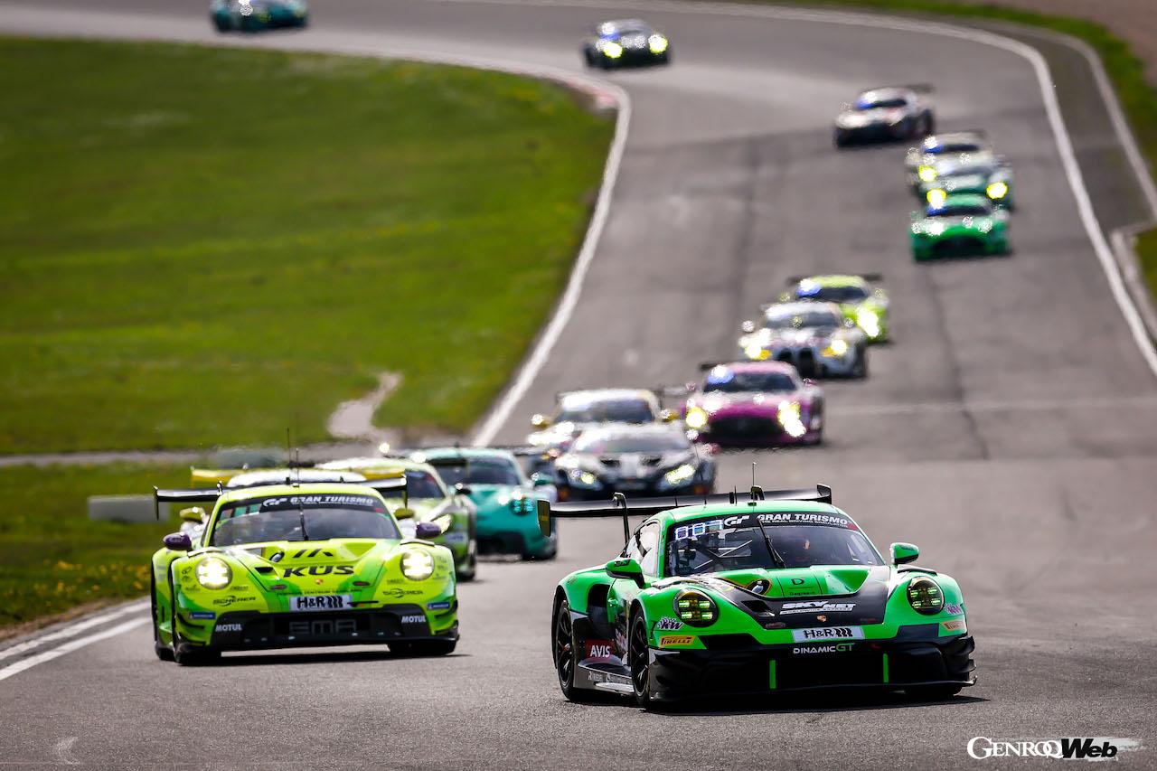 ニュルブルクリンク24時間で、総合優勝を狙う「ポルシェ 911 GT3 R」。