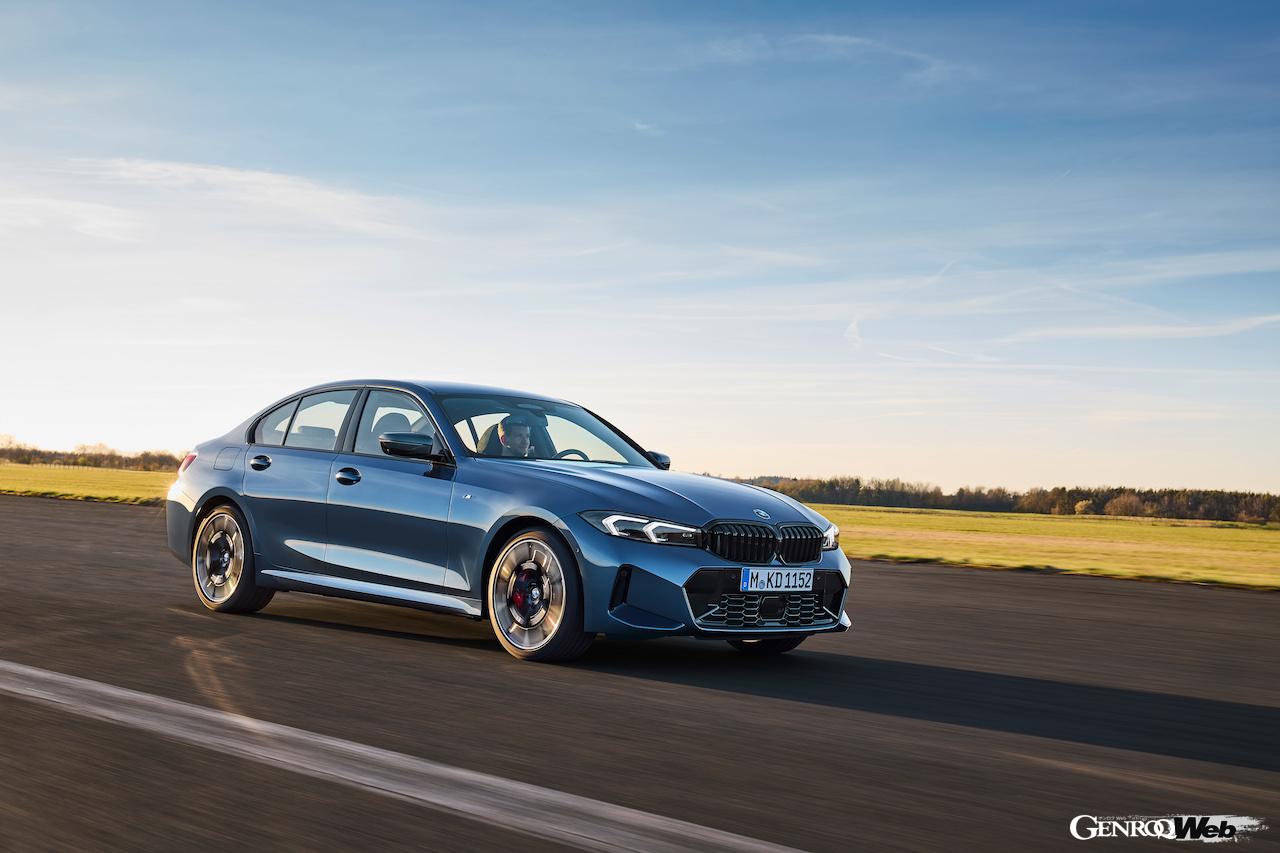 新型「BMW 3シリーズ セダン」の走行シーン。
