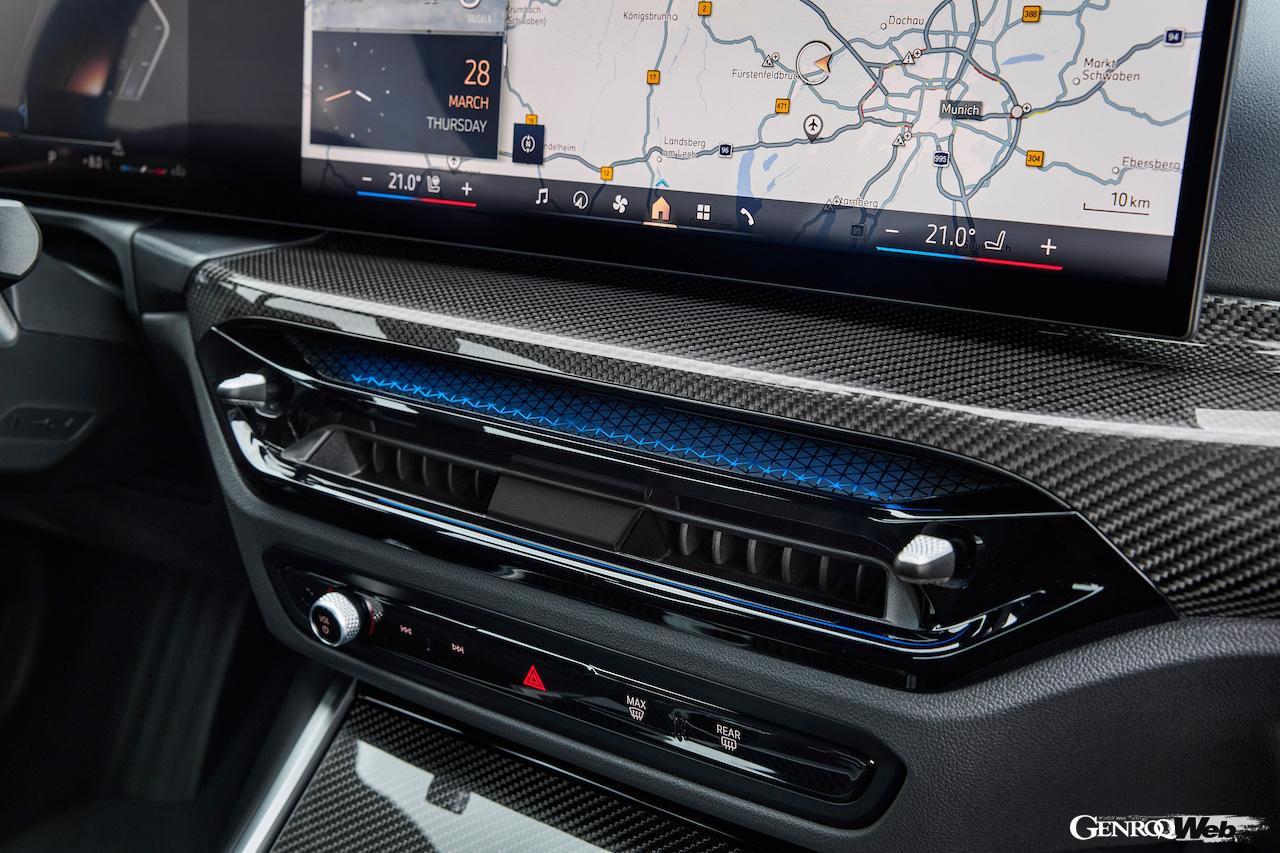 新型「BMW 3シリーズ セダン」のインテリア。