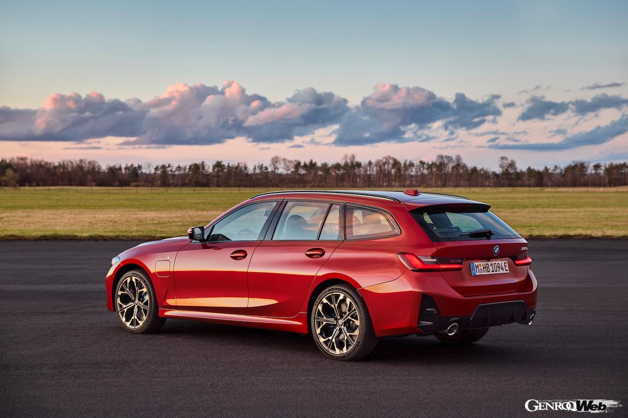 新型「BMW 3シリーズ ツーリング」のエクステリア。